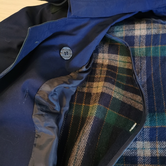 Vintage trench coat - Picture 6 of 8